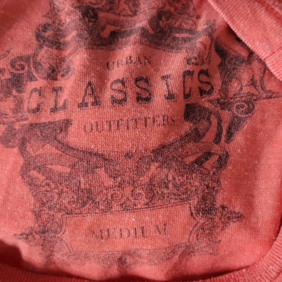 Urban Outfitters Mens Medium Penguin Spicy Chili Sauce Tshirt - Picture 2 of 3